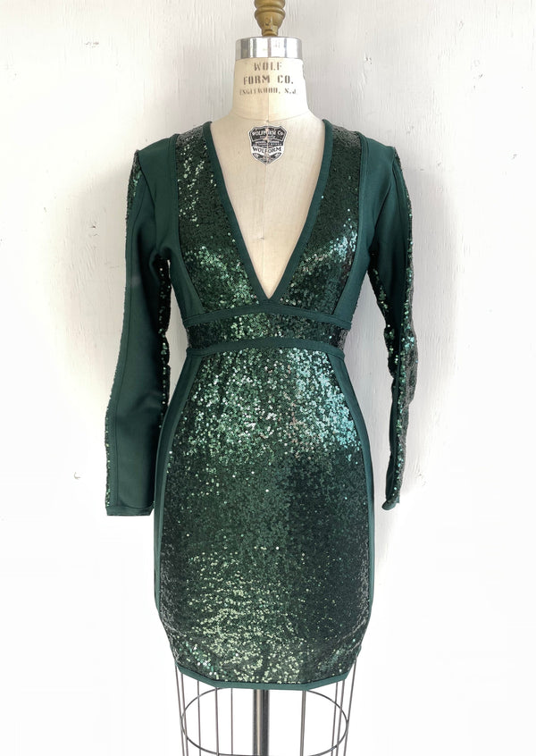 Women's dark green sequin fitted mini cocktail dress w/stretch panels & plunging neckline,  6