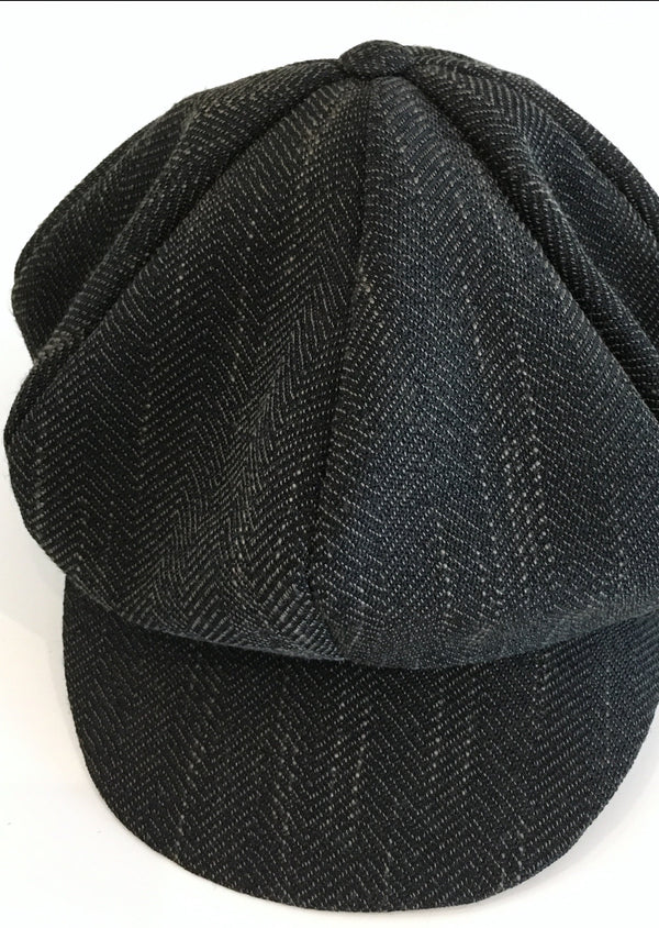 MEXX Unisex black and brown herringbone newsboy hat