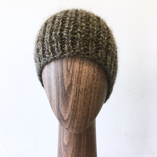 DIVIDED BY H&M Unisex hand knitted olive beanie, NS