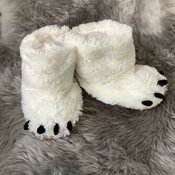 LITTLE BLUE HOUSE Kids white faux fur bear paws slippers w/ claws, M / 8-10