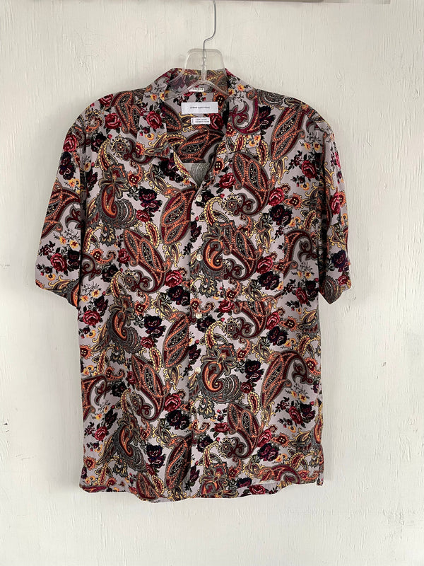 URBAN OUTFITTERS Mens pale grey shirt w/ paisley & floral print short sleeve shirt, S