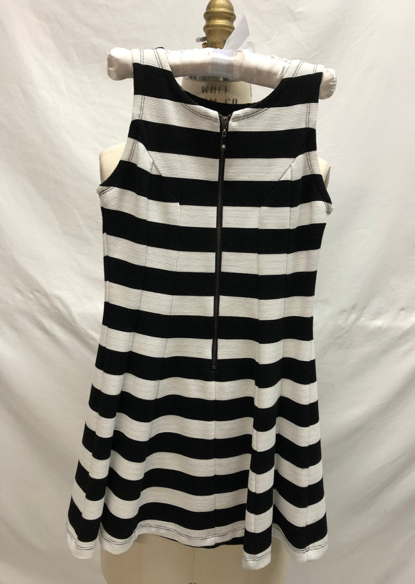 ELIZA B Girls black & white striped a-line sleeveless dress w/ front zip, 10