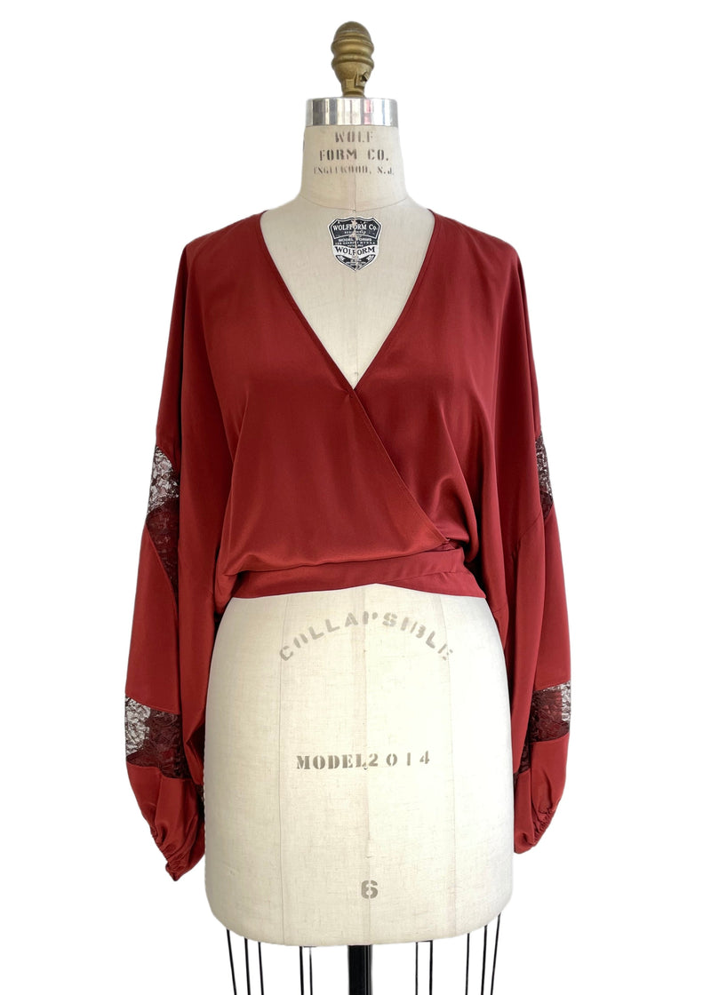 ELIZABETH & JAMES Women's burgundy silk & lace wrap top w/ lantern sleeve, M