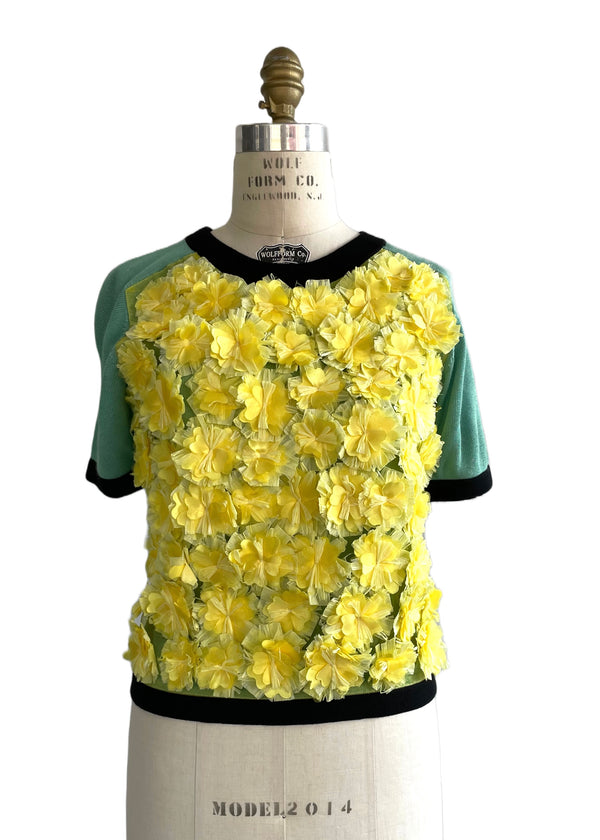 SISTER BY SIBLING seafoam green knit short sleeve knit top w/ yellow raffia flowers, S