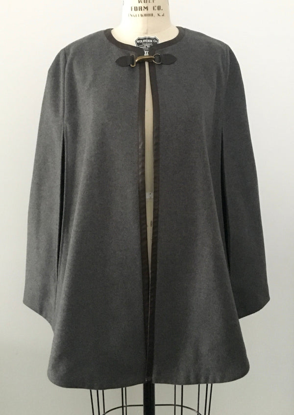 BANANA REPUBLIC Women's grey wool cape with brown leather trim, XS