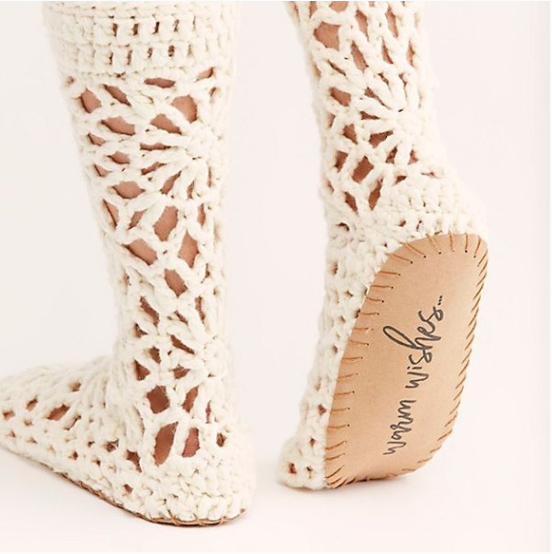 FREE PEOPLE Women's slippers "Warm Wishes" cream crochet mukluks, NS