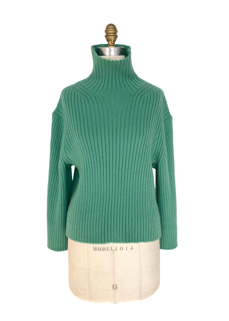 H&M Women's green chunky rib knit over sized funnel neck sweater w/ split bell sleeves, XS