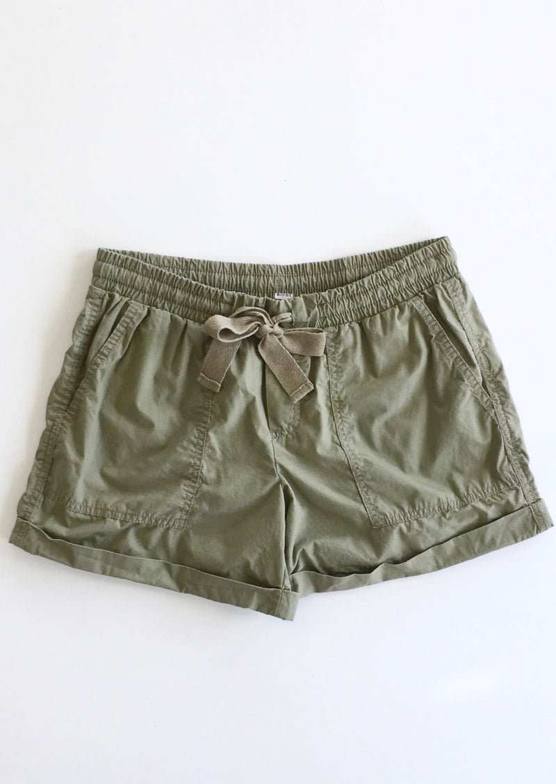 JOE FRESH Women's olive cotton elastic waist shorts w/ patch pockets cuffed hem, XS