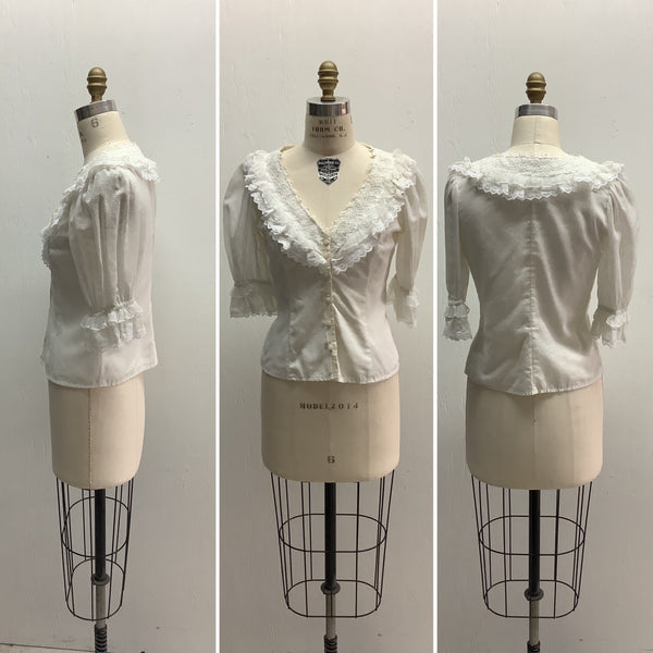 LAURA ASHLEY VINTAGE 80's Women's cream cotton v-neck blouse with lace ruffles, L