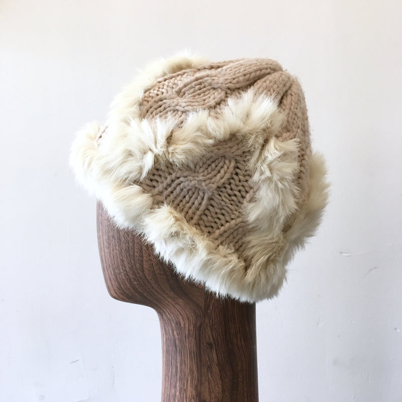 BABY PHAT Y2K Women's beige cable knit beanie with cream fur trim, NS
