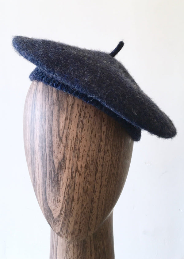 D/N/M/C navy wool beret