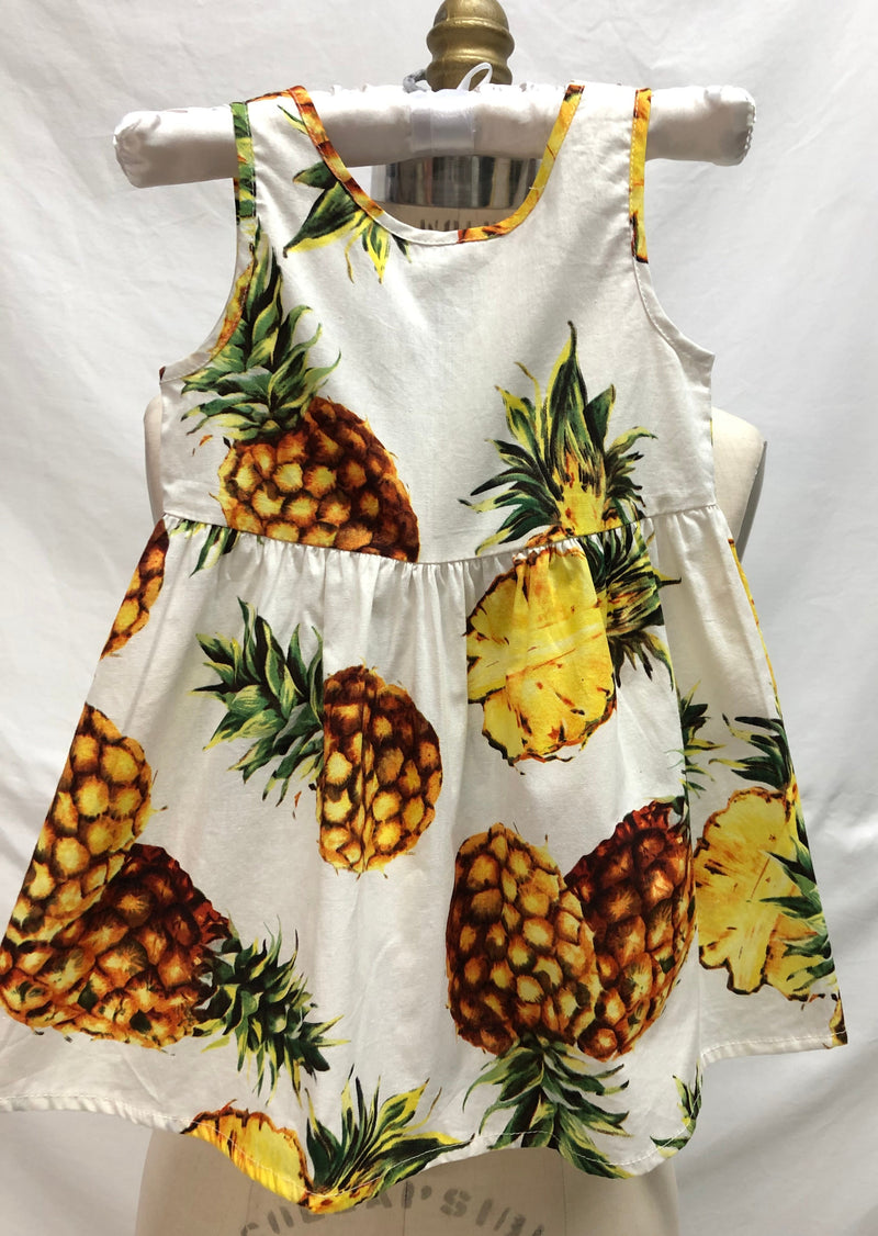 DRESS Girls pineapple print sundress w/ black satin ribbon on back, 3T