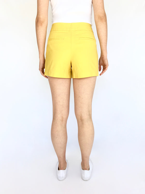 BANANA REPUBLIC Women's yellow twill shorts w/ side zip, 4