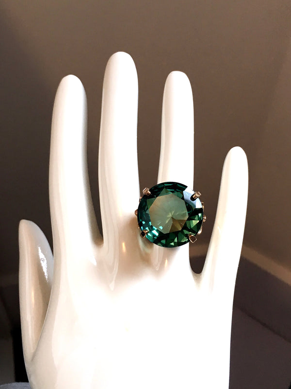 RING large green crystal goldtone setting cocktail ring
