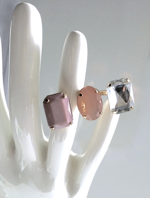 Dusty rose/pink/clear three stone 2-finger gold tone ring