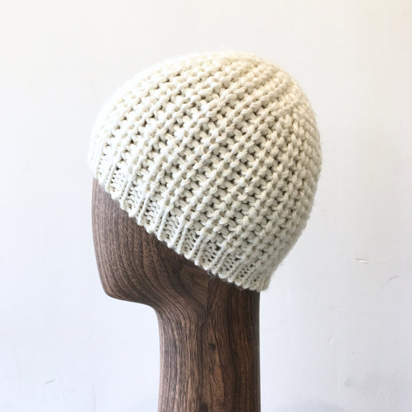 DIVIDED BY H&M hand knitted white beanie