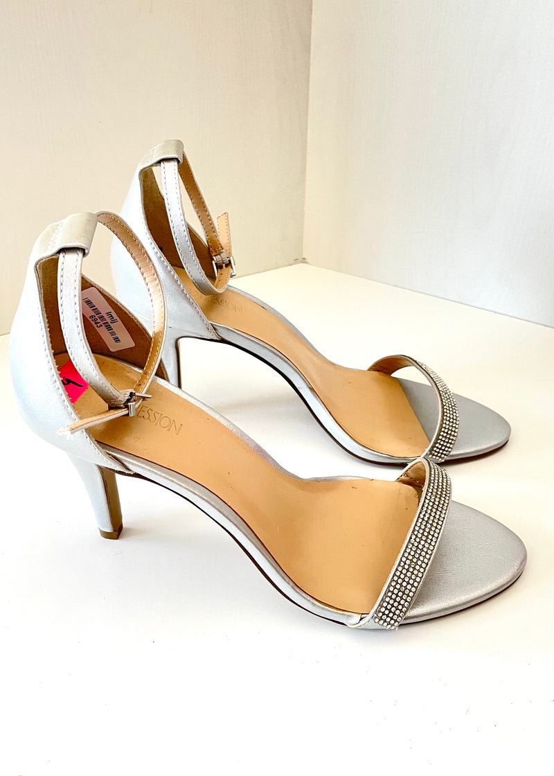 EXPRESSION silver "ALLIE" high heel sandal with crystal toe strap & ankle strap 3.75", 9