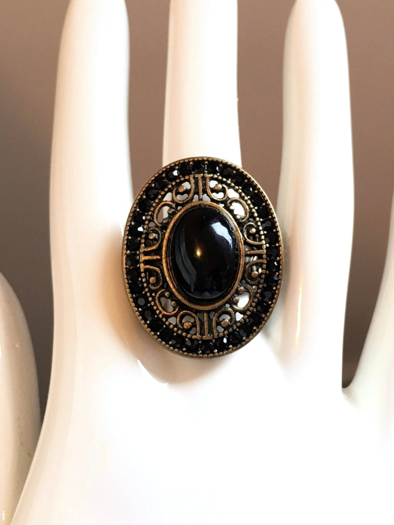 RING antiqued gold tone black stones oval cocktail ring