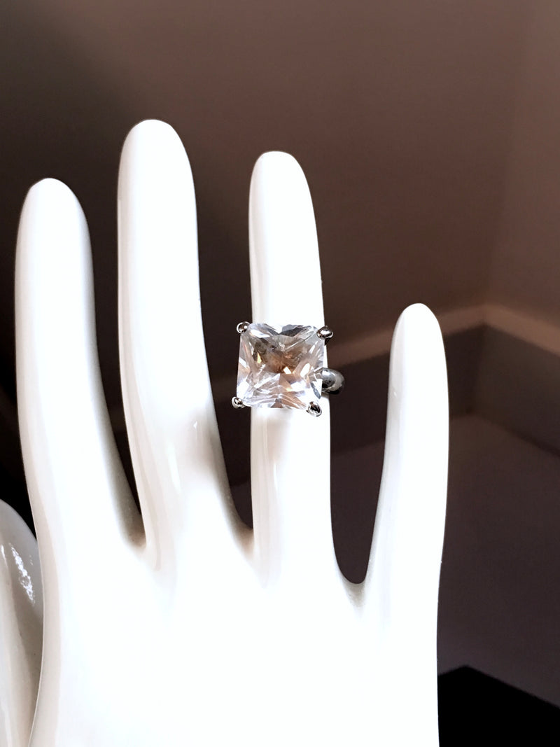 RING oversized clear square gem cocktail ring