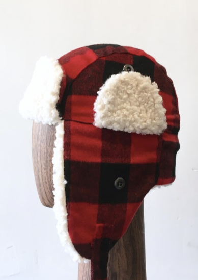 GAP red plaid wool trapper hat w/ faux shearling trim & fleece lining, NS