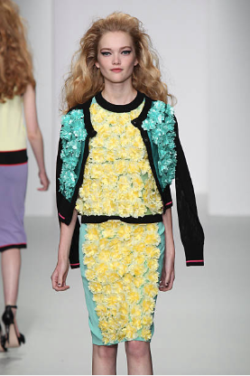 SISTER BY SIBLING green knit short sleeve top w/ 3D yellow raffia flowers, S