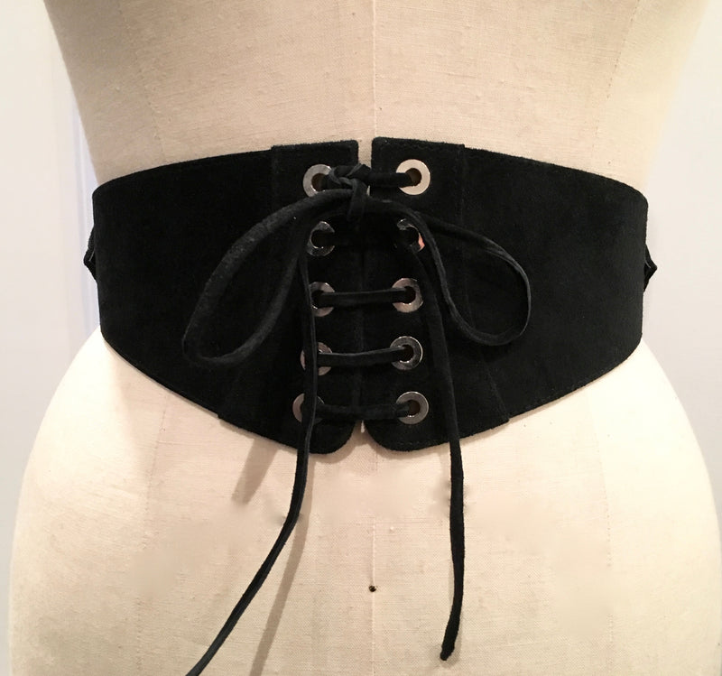 SUZI ROHER W black suede corset belt, S