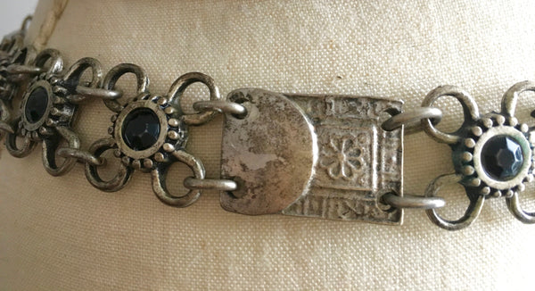 VINTAGE Women's antiqued silver chain belt with jet cabochon, NS