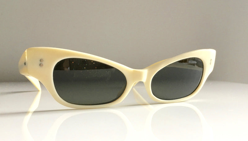 VINTAGE  SUNGLASSES rare white 1950's Italian cat-eye w/ dark lenses