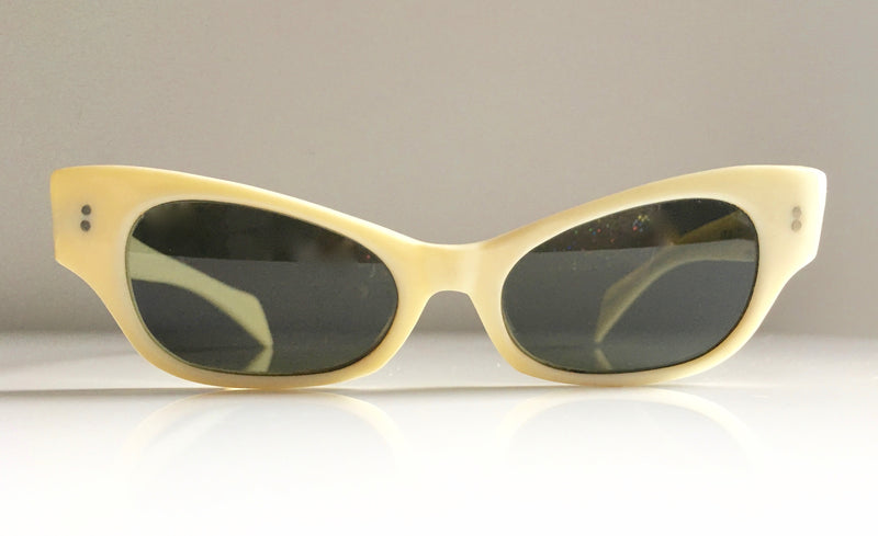 VINTAGE  SUNGLASSES rare white 1950's Italian cat-eye w/ dark lenses