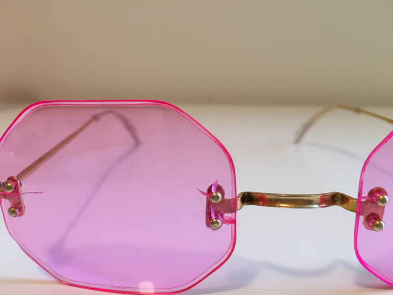 VINTAGE frameless pink plastic lens glasses with gold metal arms